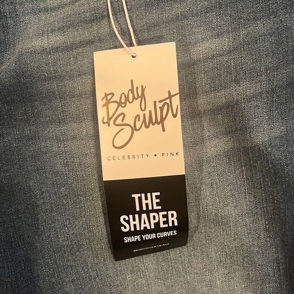 Celebrity pink jeans - Picture 3 of 4